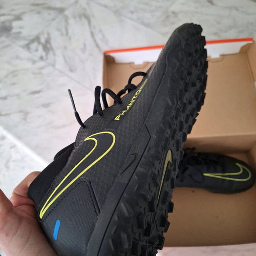 Nike Phantom GT football shoes size 44 black new