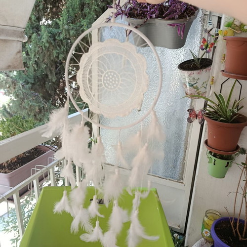 Dreamcatcher white set of 2 like new
