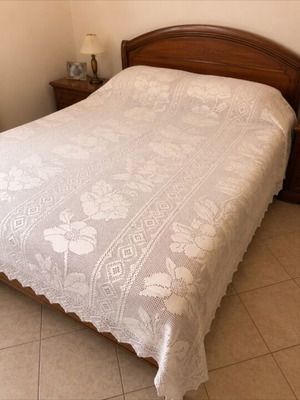Knitted blanket handmade, new, 2.40×2.35 m