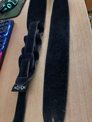 Perri’s leather guitar strap