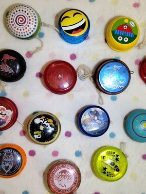 Vintage yo-yos, set of 14 pieces