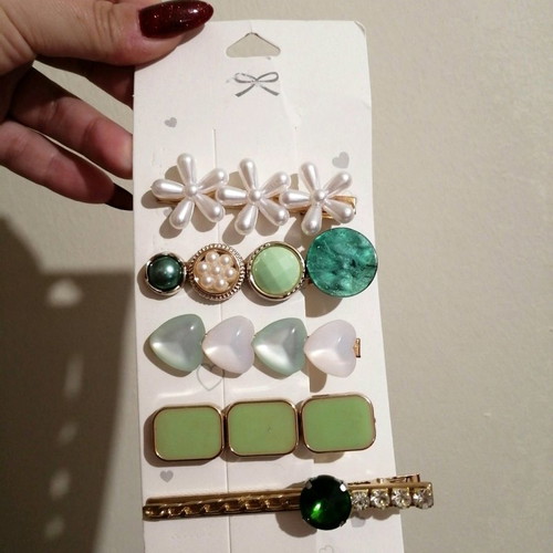 Hair clips new set in green shades