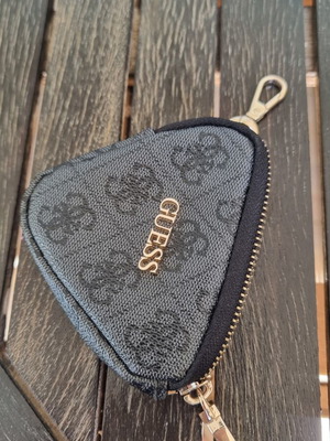 Guess coin purse like new, black and grey