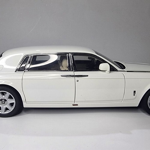 Minichamps Rolls Royce Phantom metal model scale 1:18 new