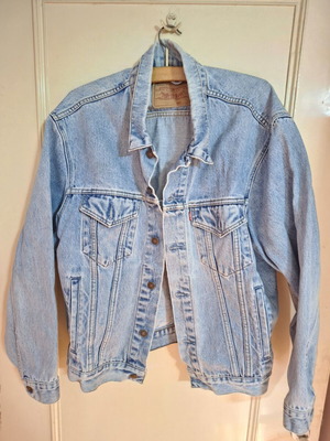 Levi's Trucker jacket vintage model 70503-02 like new, blue