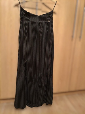 Ale Maxi Skirt like new, striped black and white, size S