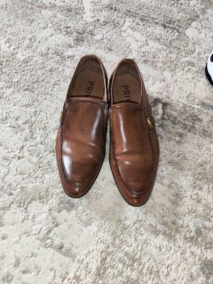 Privé leather shoes brown like new, size 42