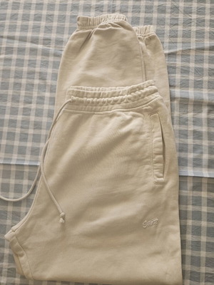 Pull & Bear beige sweatpants medium like new