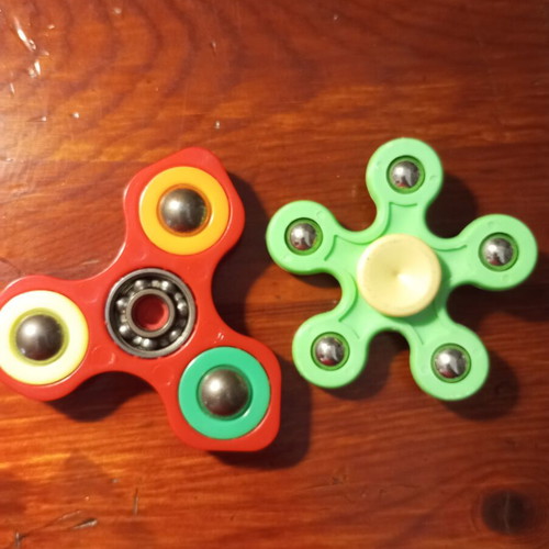 Fidget spinner set of 2 used