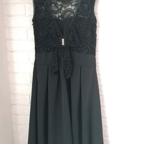 Lace dress black like new, size M