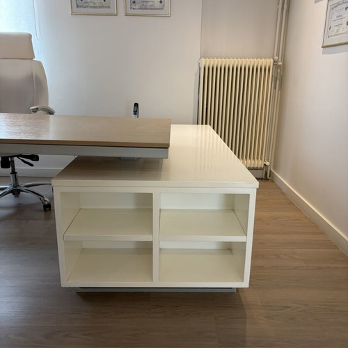 Corner desk 2.17x1.63 m white lacquer with white leather chair like new