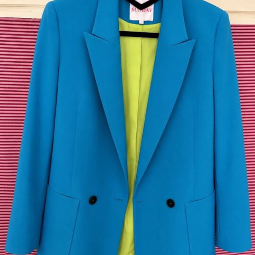 Never on Sunday women's blazer and pants set size L like new, blue