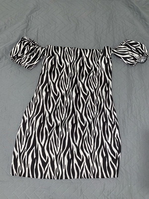 Mini dress like new, short tight fit, size XS, with zipper
