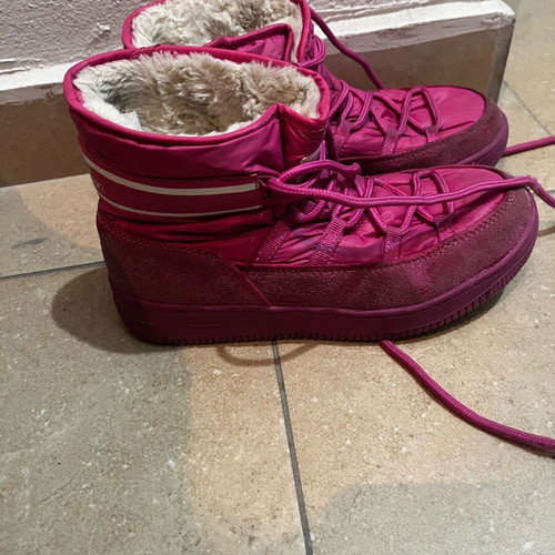 Benetton children's winter boots size 35 pink new
