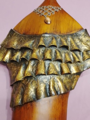 Ethnic decorative vase of wood and bronze