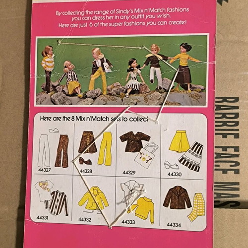 Sindy Pedigree doll clothes new