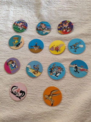 Looney Tunes Cheetos Tasty Tops collection like new