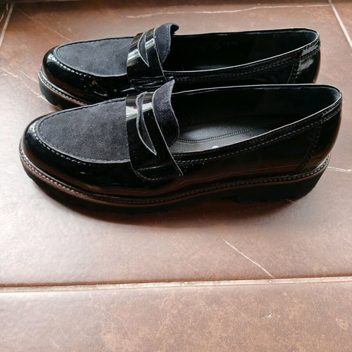 Gabor loafers size 40 black patent leather like new