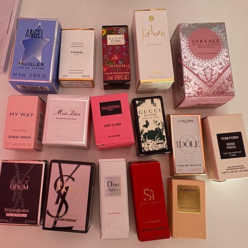 Mini perfume boxes like new, assorted packaging