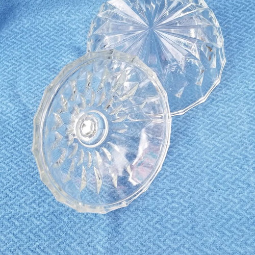 Vintage fondant dish used in good condition