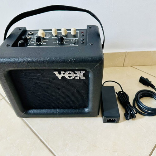 Vox Mini 3 G2 Guitar Amplifier like new, portable with effects