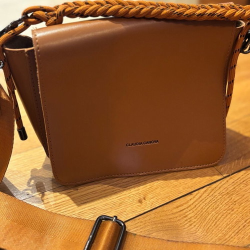Claudia Canova crossbody bag like new, tan orange brown