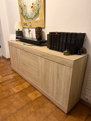 Modern Minimal Buffet like new with ample storage space