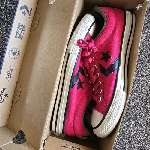 Converse sneakers size 37 like new, fuchsia with black