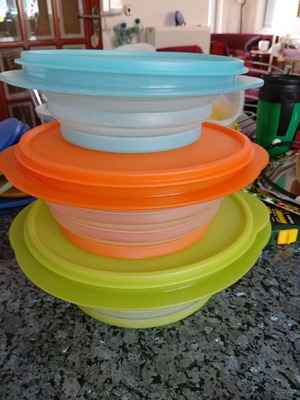 Tupperware containers like new, 2 liters, 1.5 liters, 950 ml