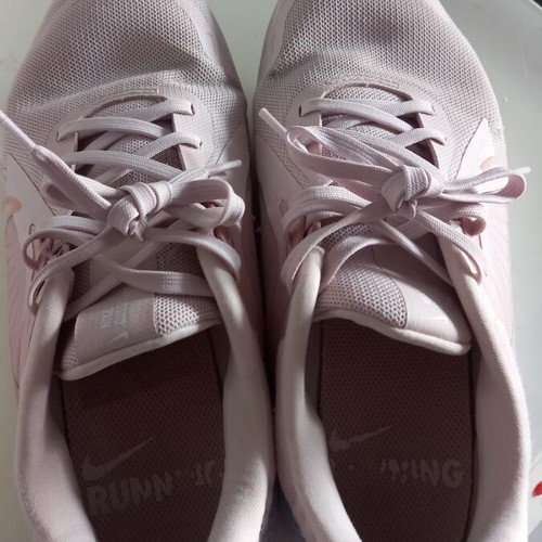 Nike athletic shoes used, size 37.5, salmon color