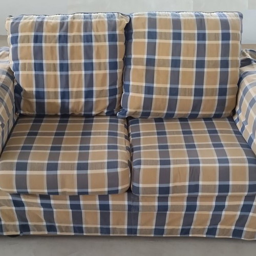 2-SEATER SOFA, IN EXCELLENT CONDITION