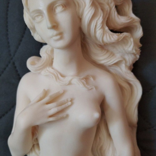 Statue of the Emerging Aphrodite from Alabaster like new