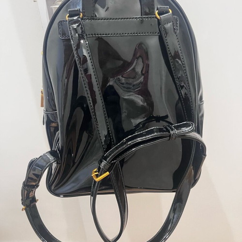Guess shoulder bag black patent leather like new
