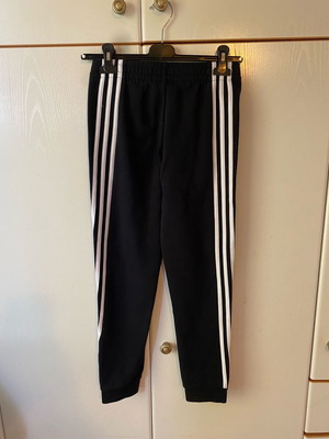 Φόρμα Adidas size 11-12 μεταχειρισμένη με λεκέ από χορτάρι