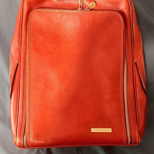 Tuscany Leather backpack like new, matte brown leather