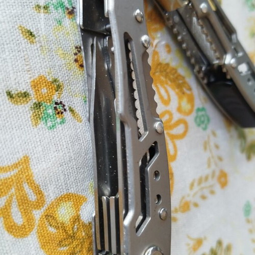 Multitool like new with case