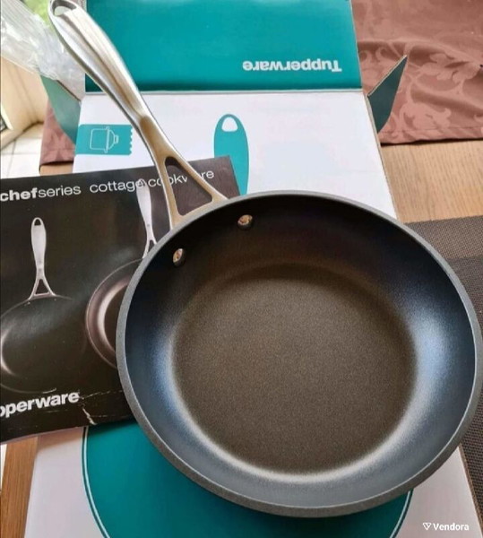 ПРЕДЛОЖЕНИЕ!!! Тиган Cottage 20см Tupperware & изненада!