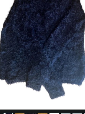 Black fluffy jumper, size M