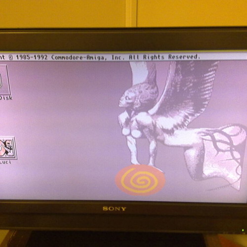 Amiga 1200 complete set like new with 200MB hard drive and accessories