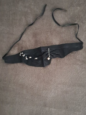 Leather necklace like new, 32 cm length, black with pearls and sequins