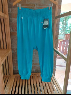 Nike φόρμα xs καινούργια, γαλάζια dri fit 3/4 μήκος