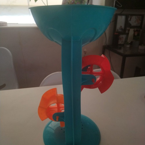 Children's Fountain toy like new with 2 water wheels, 27 cm height, 13 cm width