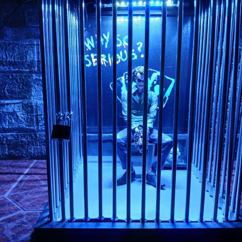 Joker Cage like new, handmade construction, wood and aluminum
