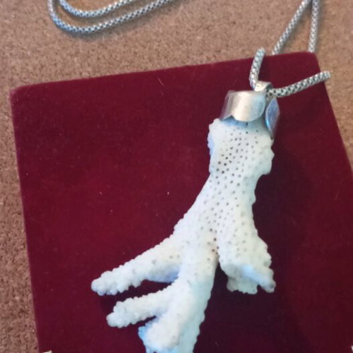 Lalaunis silver pendant 925 with natural coral used
