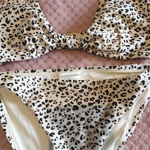 Leopard print swimsuit H&M size 34 like new
