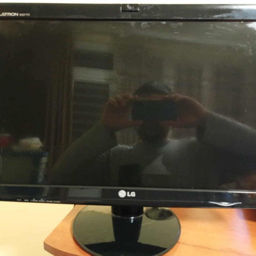 LG Flatron W2271TC 22 inch monitor like new, Full HD, webcam