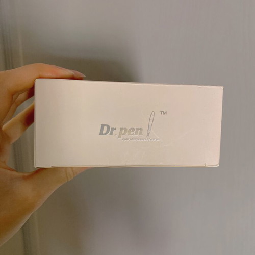 Dr Pen Ultima M8 Microneedling Pen like new