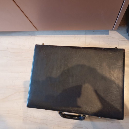 Vintage suitcase used, black, size 45/33, paint 9