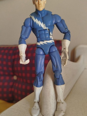 Marvel Legends Quicksilver action figure like new, 15cm, Hasbro