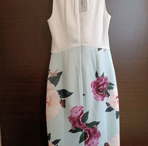 Πωλείται ολοκαίνουργιο φόρεμα Ted Baker